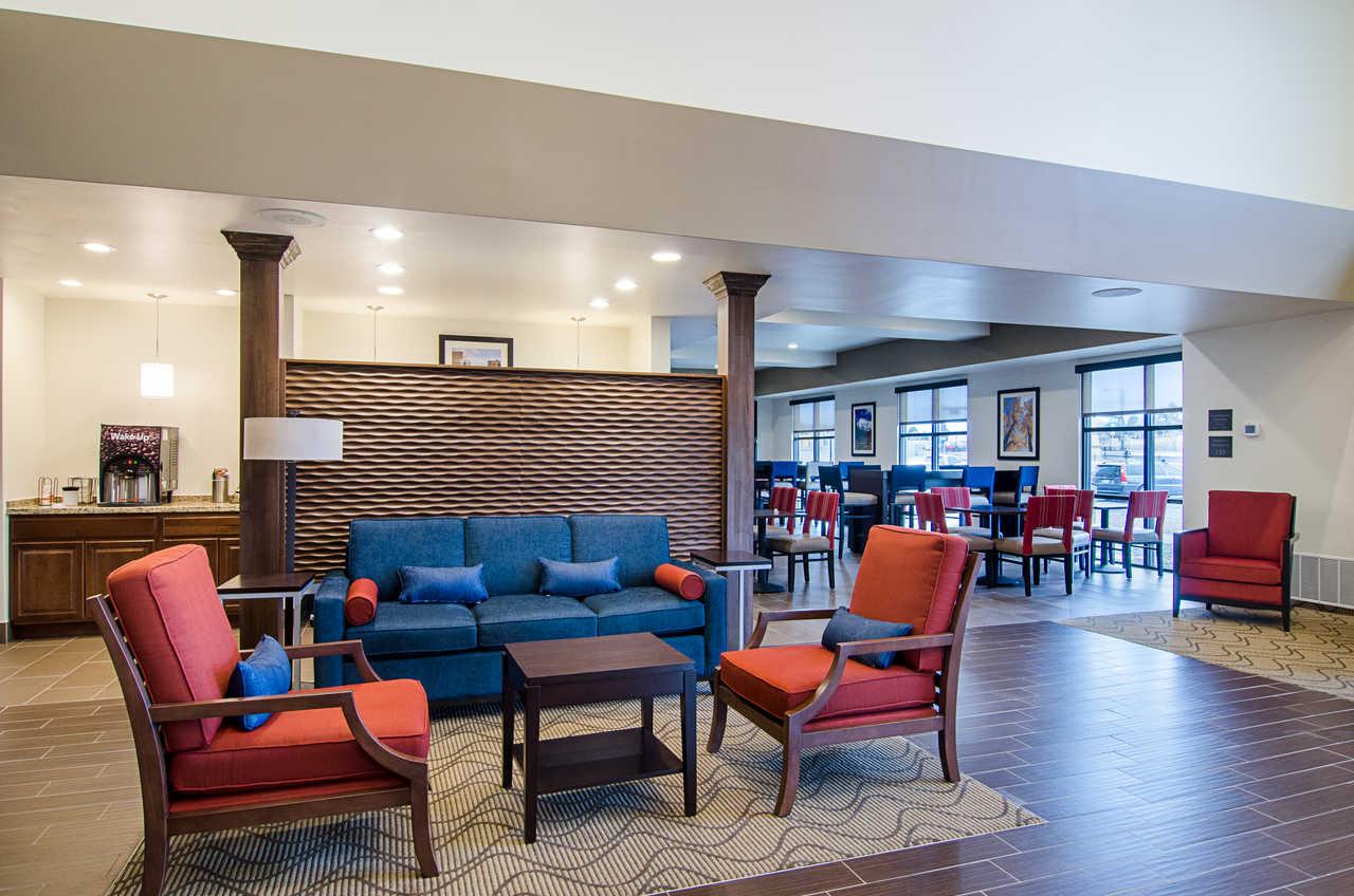 Comfort Suites Near Denver Downtown Экстерьер фото