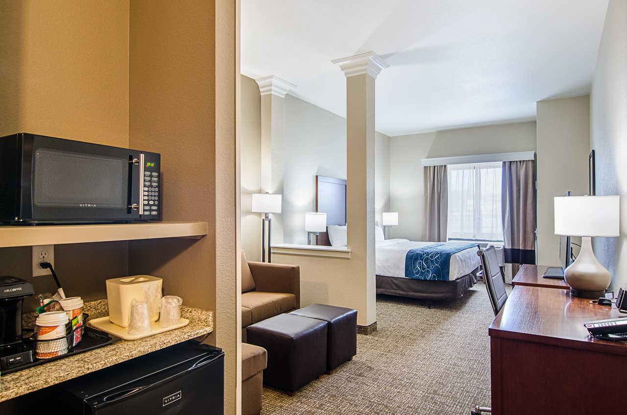 Comfort Suites Near Denver Downtown Экстерьер фото