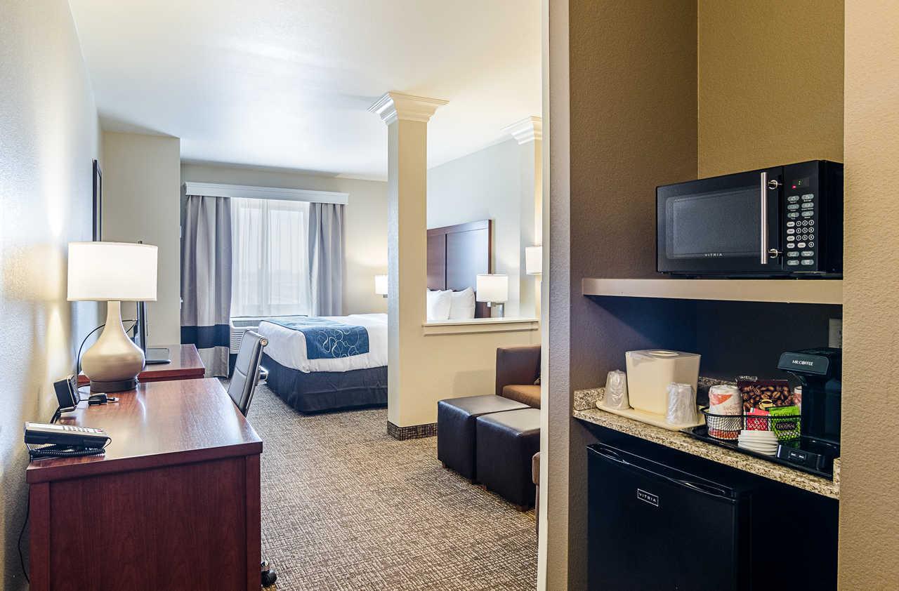 Comfort Suites Near Denver Downtown Экстерьер фото