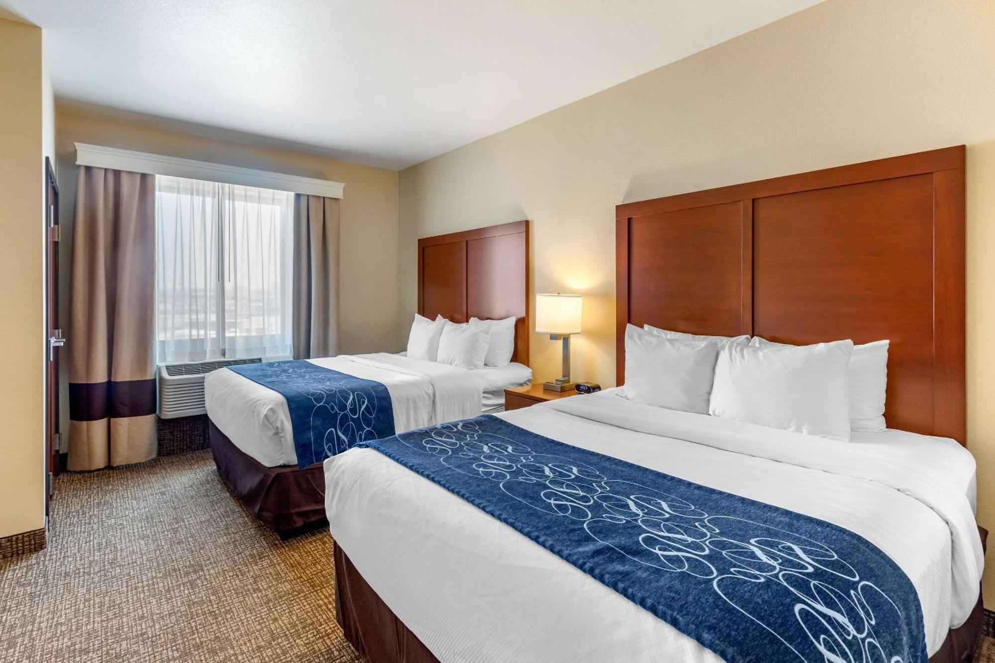 Comfort Suites Near Denver Downtown Экстерьер фото