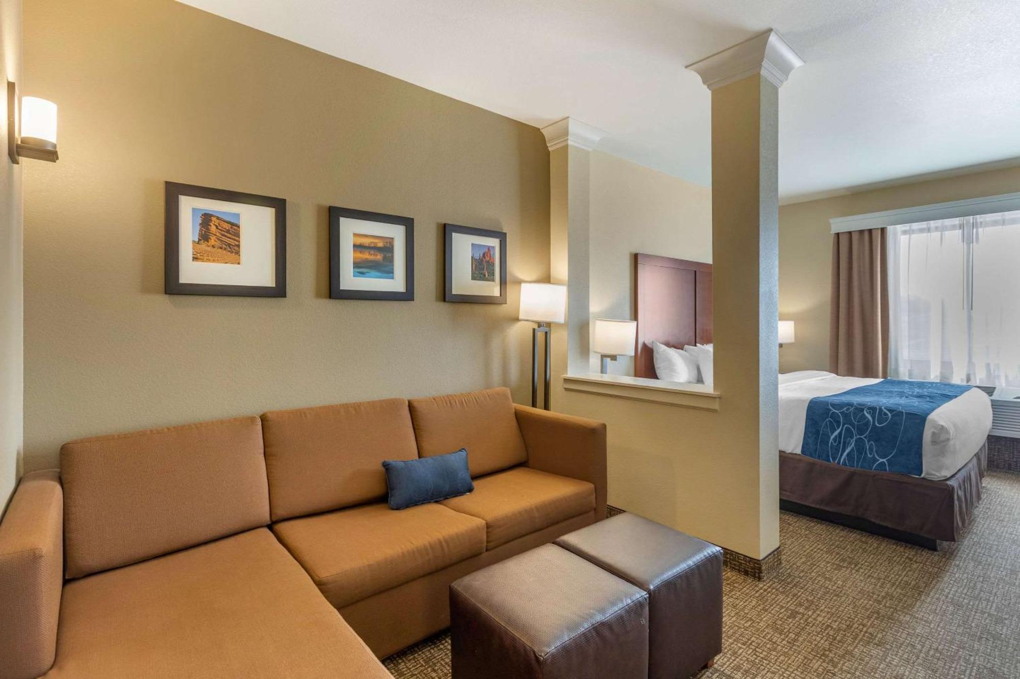 Comfort Suites Near Denver Downtown Экстерьер фото