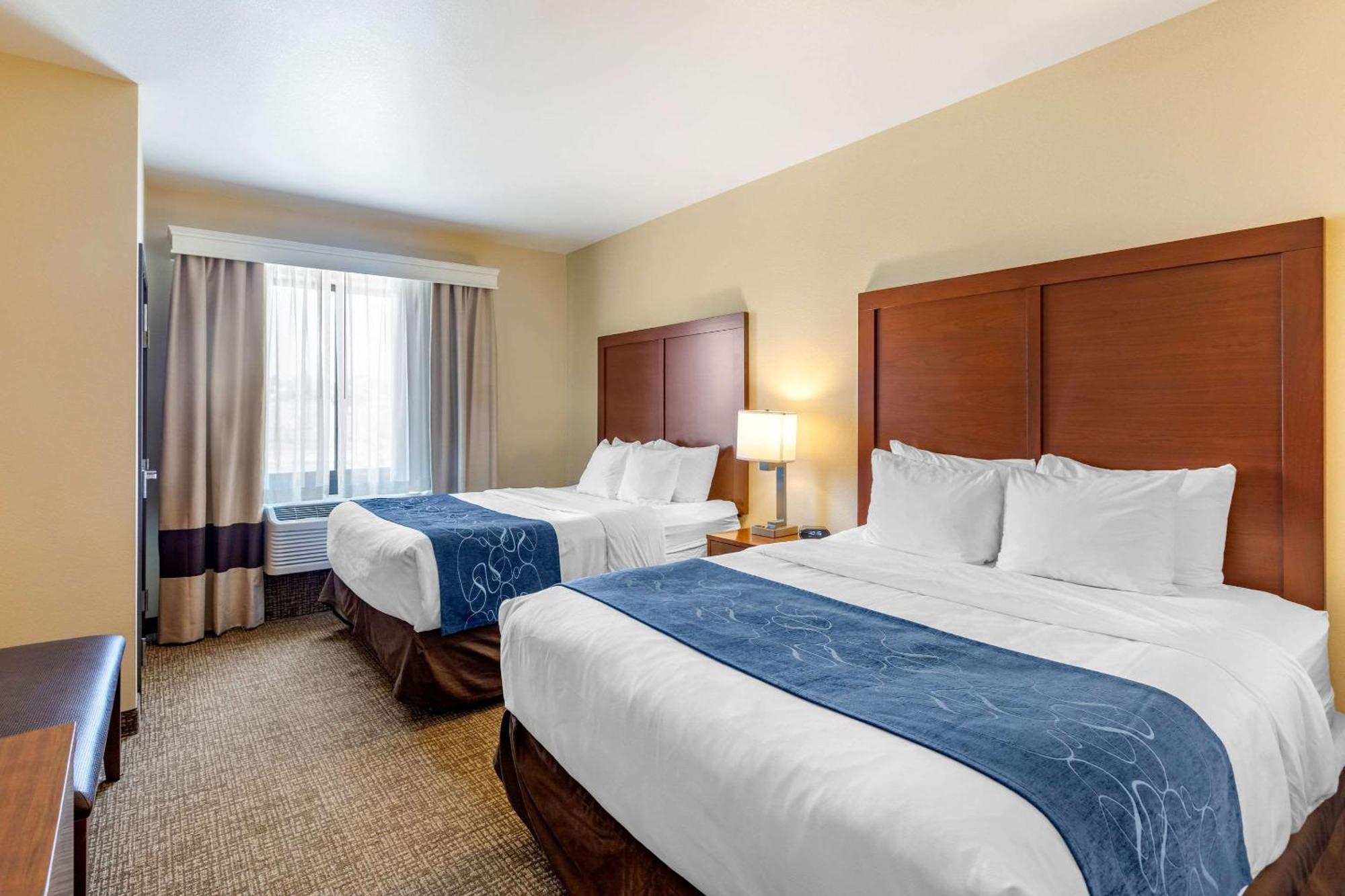 Comfort Suites Near Denver Downtown Экстерьер фото