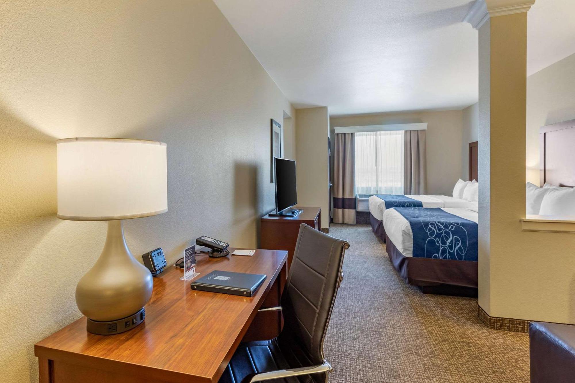 Comfort Suites Near Denver Downtown Экстерьер фото