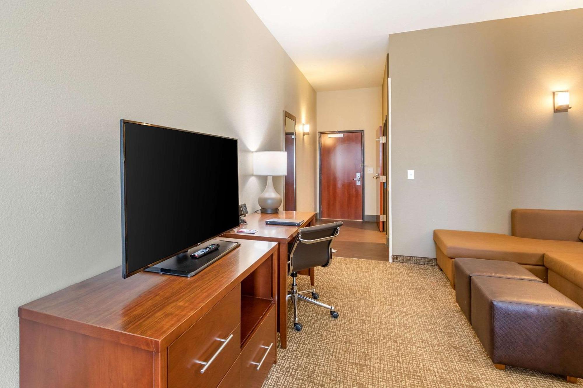 Comfort Suites Near Denver Downtown Экстерьер фото