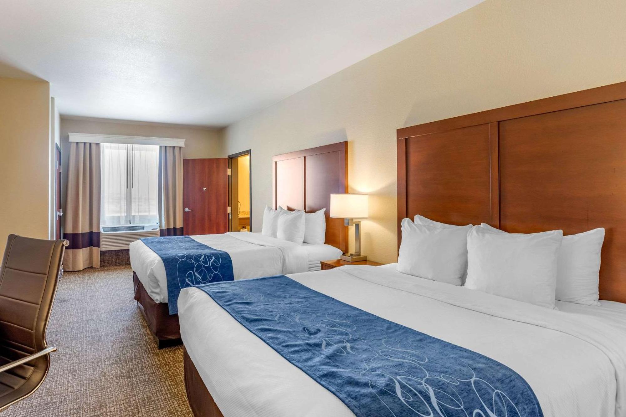 Comfort Suites Near Denver Downtown Экстерьер фото