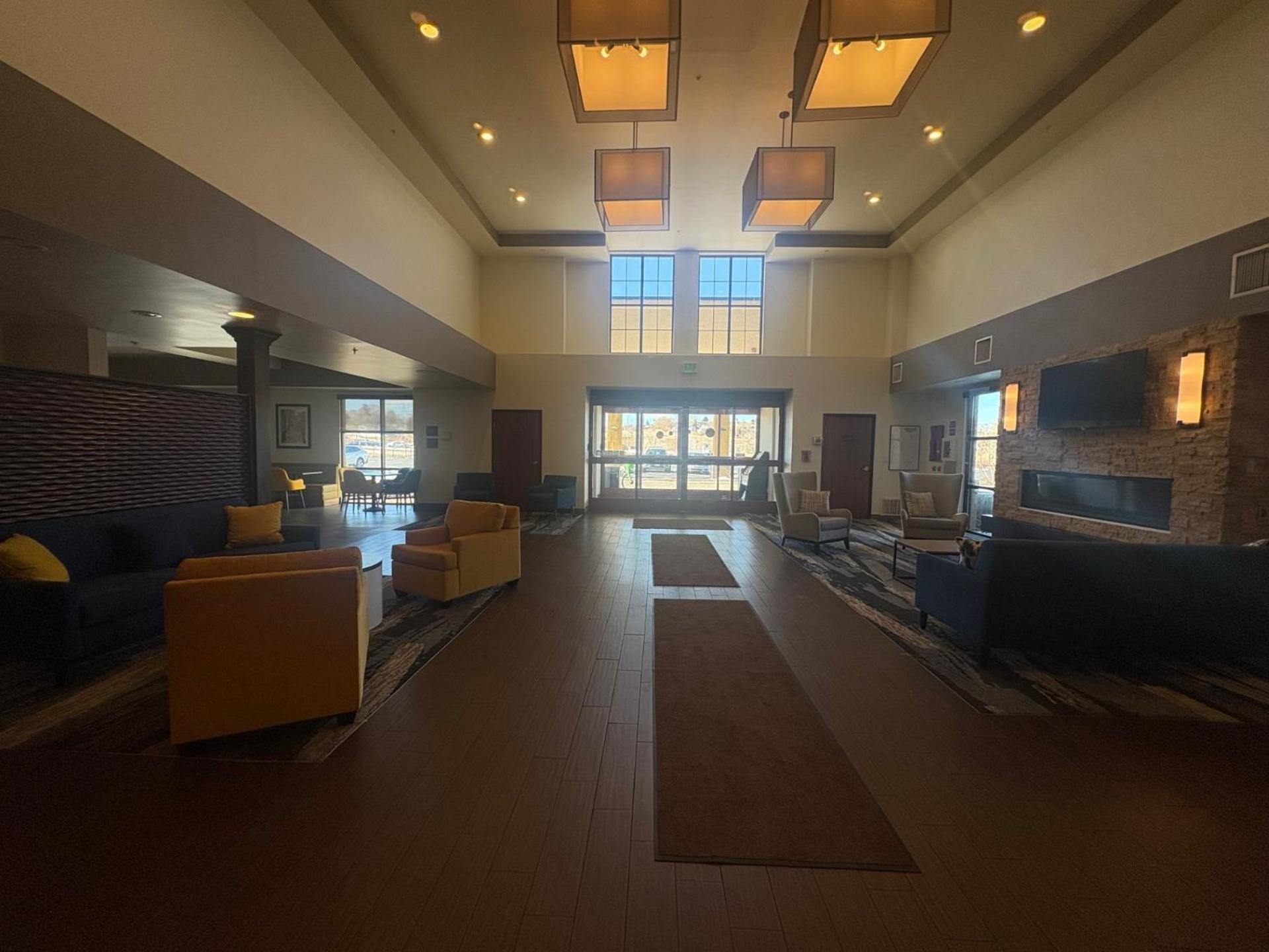 Comfort Suites Near Denver Downtown Экстерьер фото